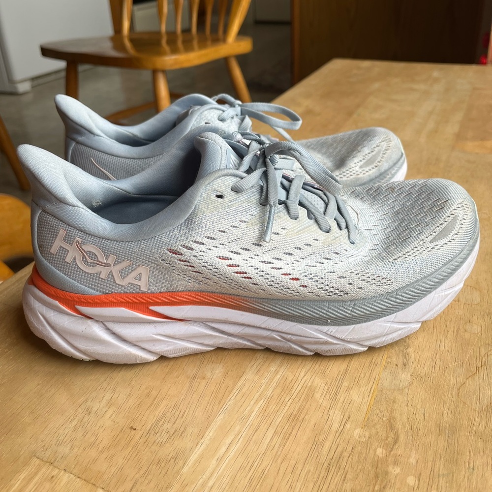Size 8.5B Women’s Hoka One One Clifton B running shoes in Blue Fog/Plein Air